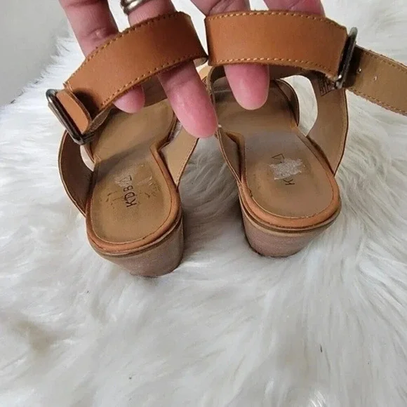 KELSI Dagger Tan Heel Kari Buckle Sandals casual Cocktail Party Size 8.5 - Picture 7 of 11